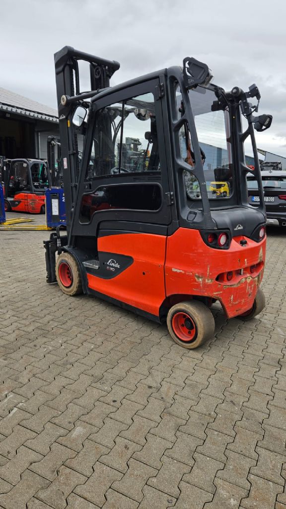 Linde E 30 HL-01/600 Elektro 4 Rad-Stapler www.kompass-stapler.de