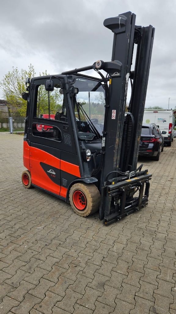 Linde E 30 HL-01/600 Elektro 4 Rad-Stapler www.kompass-stapler.de