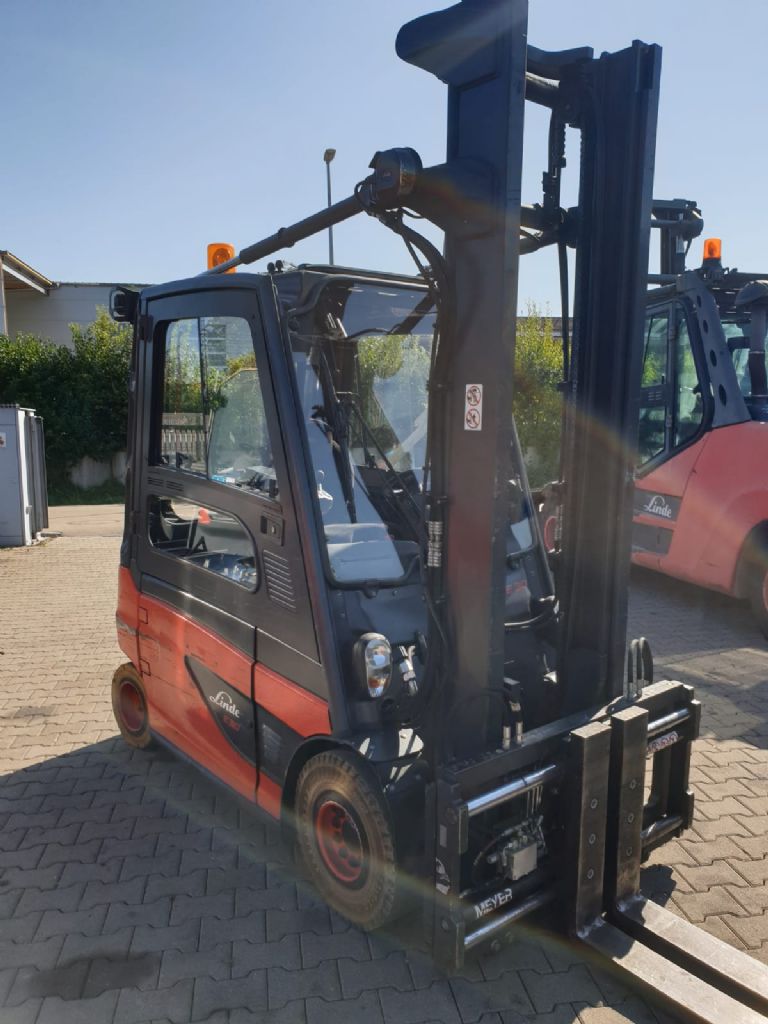Linde E 30 L-01 Elektro 4 Rad-Stapler www.kompass-stapler.de