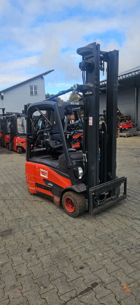 Linde E 18-02 Elektro 3 Rad-Stapler www.kompass-stapler.de