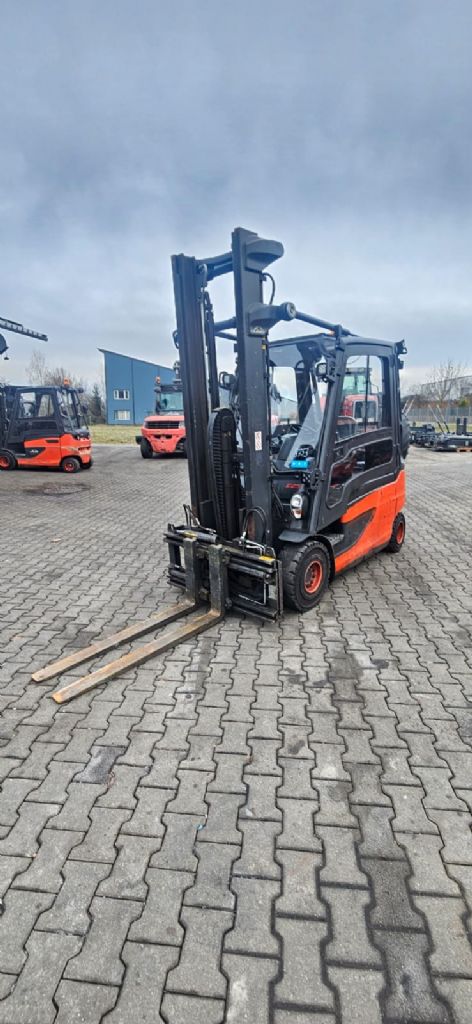 Linde E 25 L-01 Electric 4-wheel forklift www.kompass-stapler.de