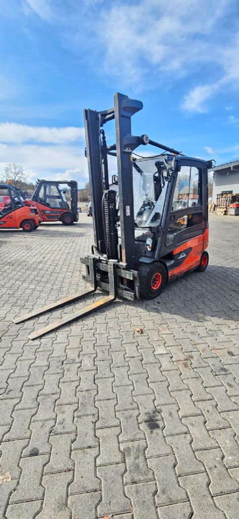 Linde E 25 L-01 Elektro 4 Rad-Stapler www.kompass-stapler.de