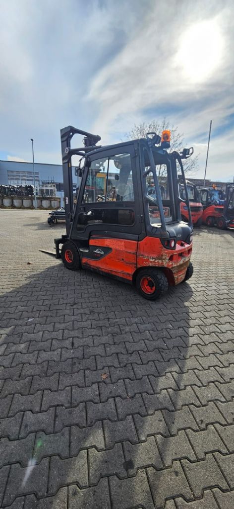 Linde E 25 L-01 Elektro 4 Rad-Stapler www.kompass-stapler.de