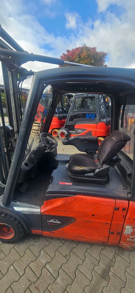 Linde E 18 L-02 Elektro 3 Rad-Stapler www.kompass-stapler.de