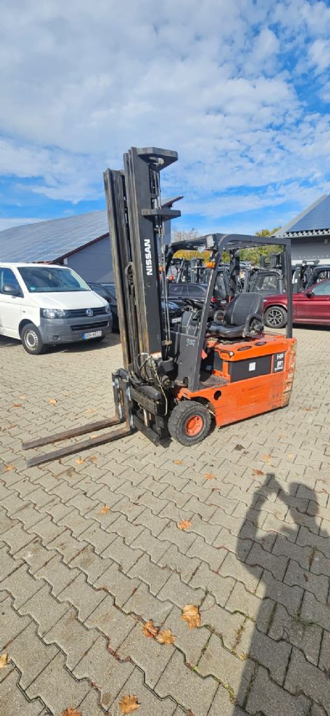 Nissan GN01L18HQ Electric 3-wheel forklift www.kompass-stapler.de
