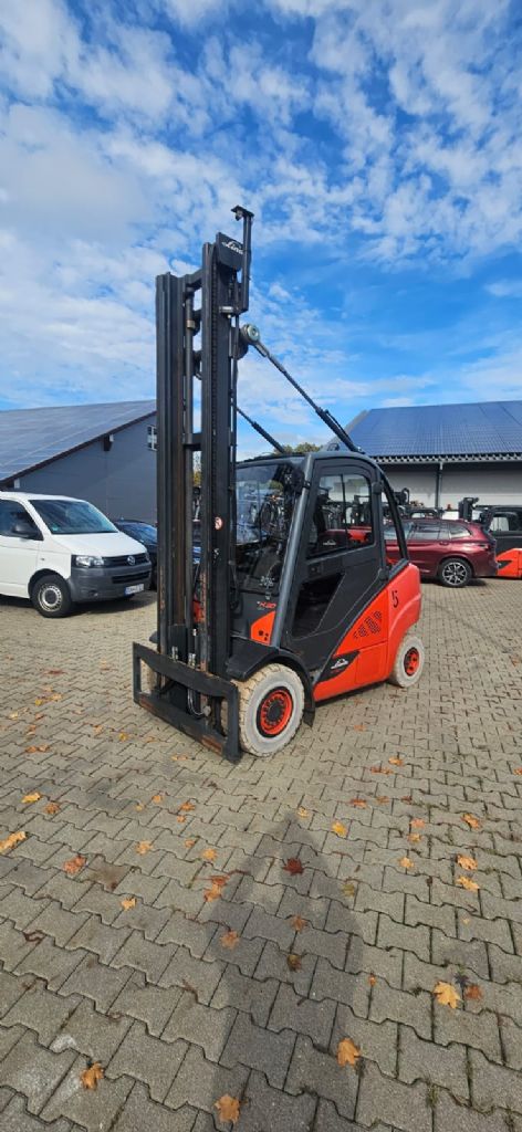 Linde H 30 T-02 LPG Forklifts www.kompass-stapler.de
