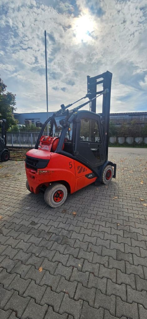 Linde H 30 T-02 Treibgasstapler www.kompass-stapler.de