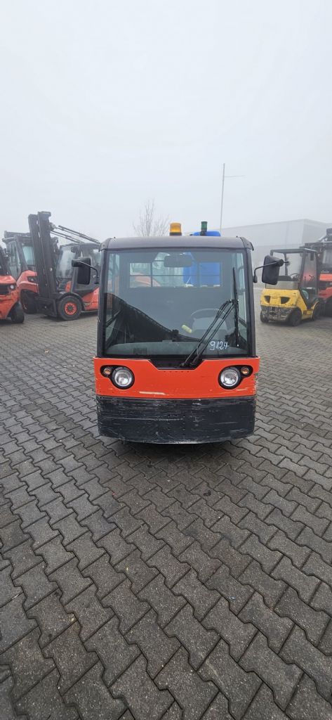 Linde P 250 Tow Tractor www.kompass-stapler.de