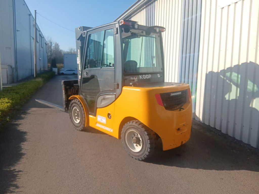 Jungheinrich-DFG 545s-Dieselstapler-www.koop-gabelstapler.de