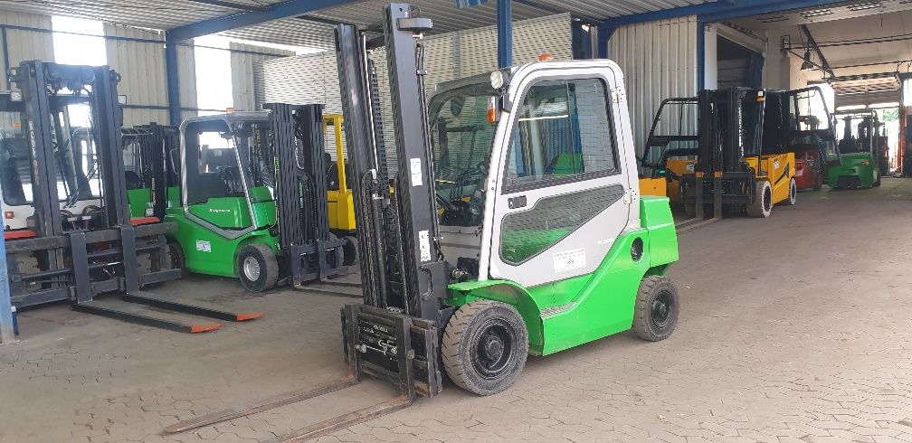 Cesab-M320-Dieselstapler-www.koop-gabelstapler.de