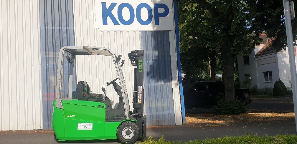 Cesab-B320-Elektro 3 Rad-Stapler-www.koop-gabelstapler.de