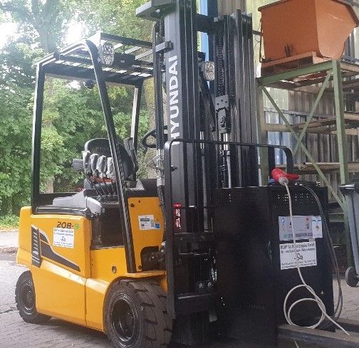 Hyundai-20B-9--www.koop-gabelstapler.de