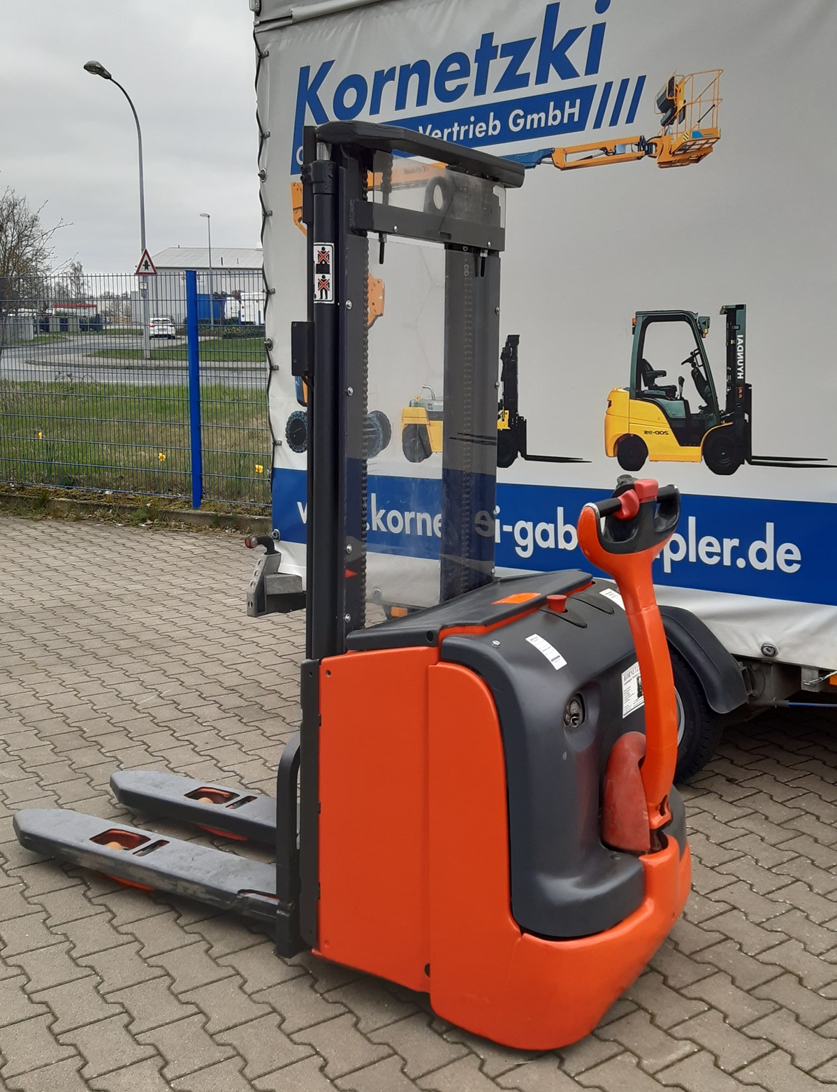 Linde L14i Hochhubwagen www.kornetzki-gabelstapler.de