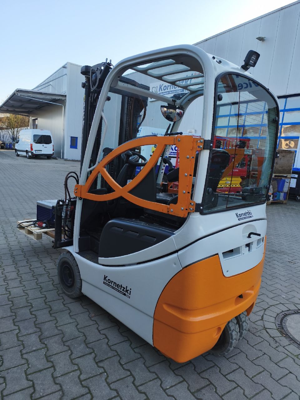 Still RX20-15 Elektro 3 Rad-Stapler www.kornetzki-gabelstapler.de Still RX20-15 Elektro 3 Rad-Stapler www.kornetzki-gabelstapler.de