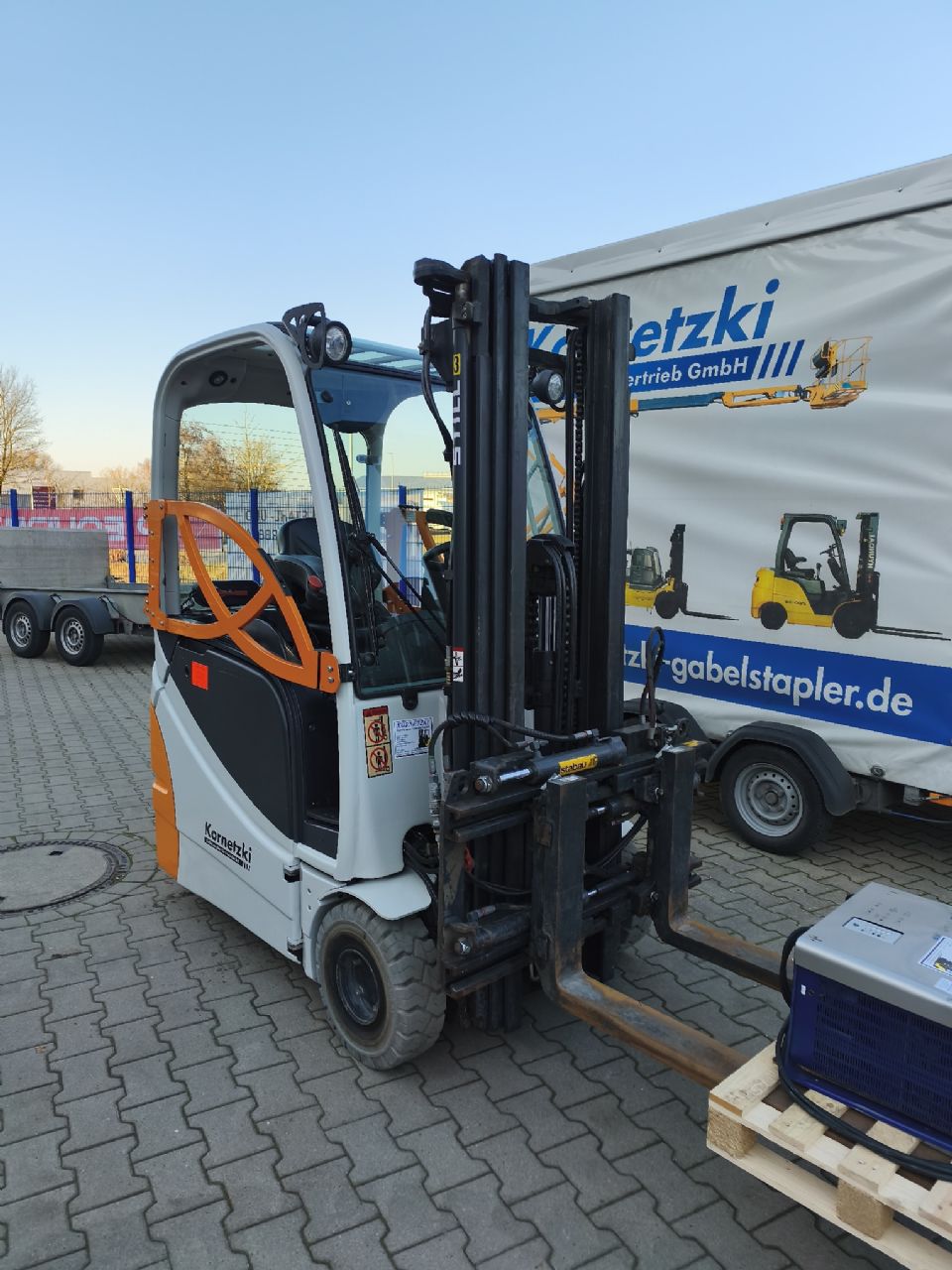 Still RX20-15 Elektro 3 Rad-Stapler www.kornetzki-gabelstapler.de Still RX20-15 Elektro 3 Rad-Stapler www.kornetzki-gabelstapler.de