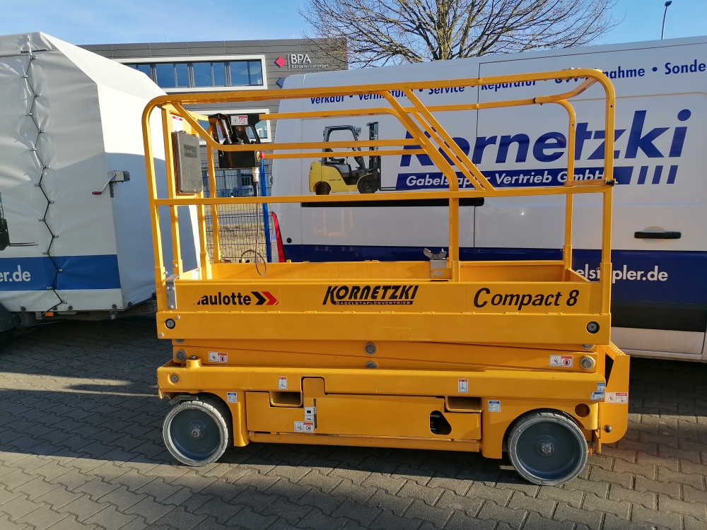 Haulotte Compact 8 Scherenarbeitsbhne www.kornetzki-gabelstapler.de