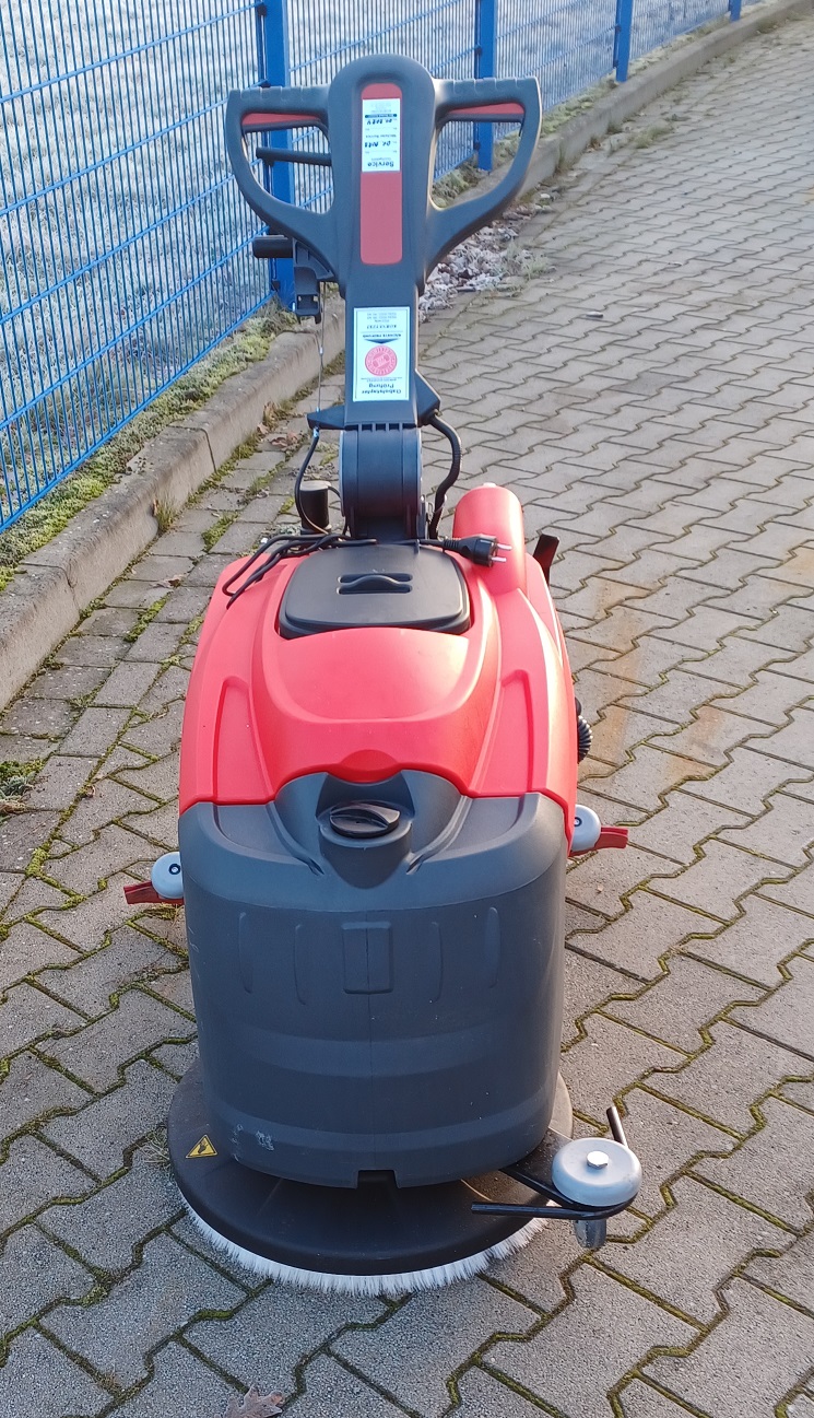 Wilms S50B Kehrmaschinen www.kornetzki-gabelstapler.de Wilms S50B Kehrmaschinen www.kornetzki-gabelstapler.de