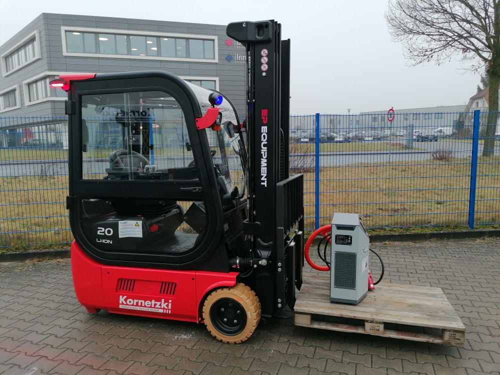 EP TDL201 Elektro 3 Rad-Stapler www.kornetzki-gabelstapler.de