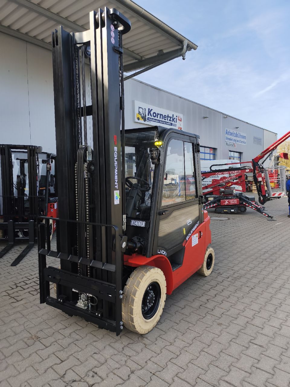 EP EFL253P Elektro 4 Rad-Stapler www.kornetzki-gabelstapler.de