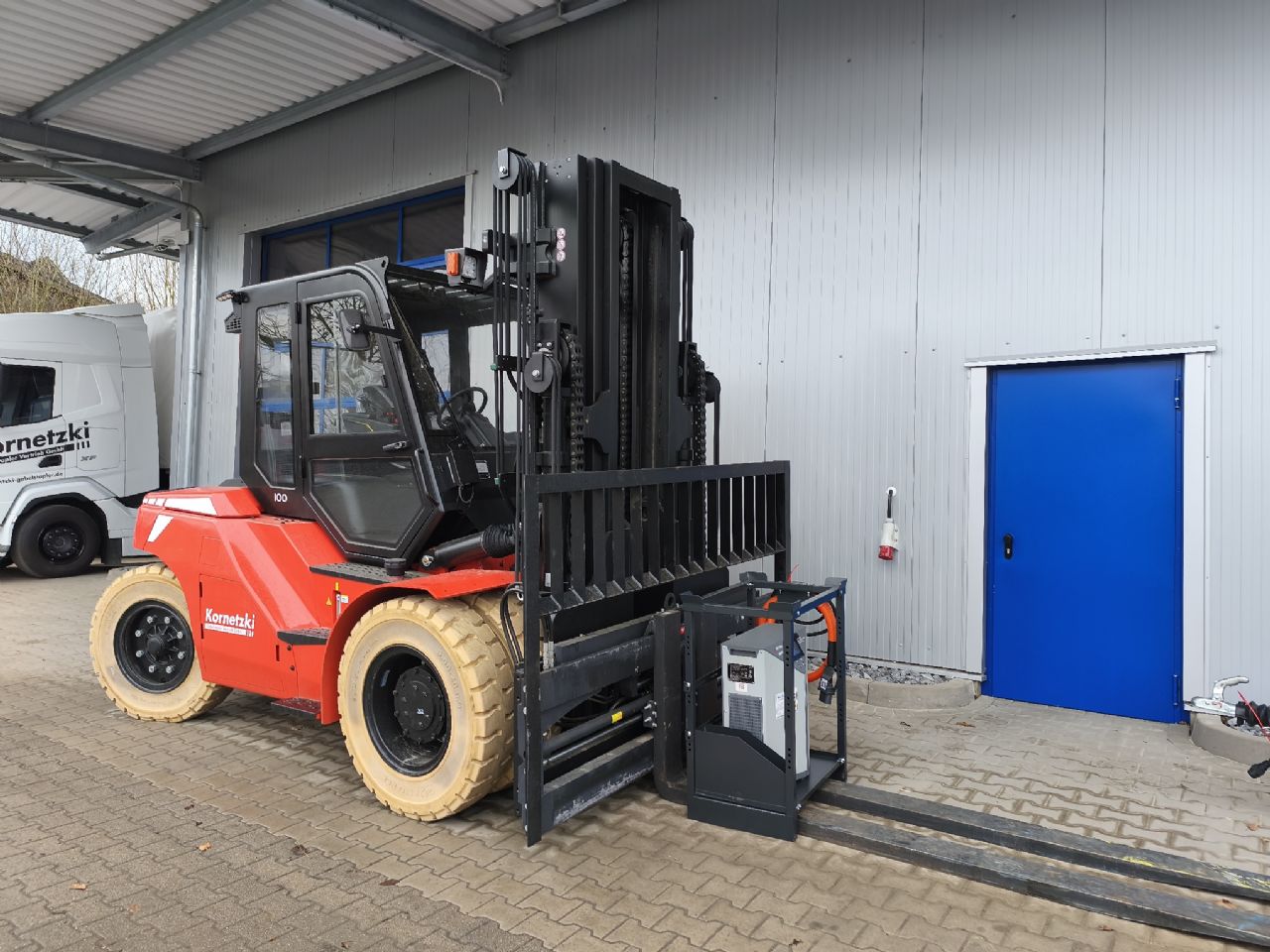 EP EFL1003-6 Elektro 4 Rad-Stapler www.kornetzki-gabelstapler.de