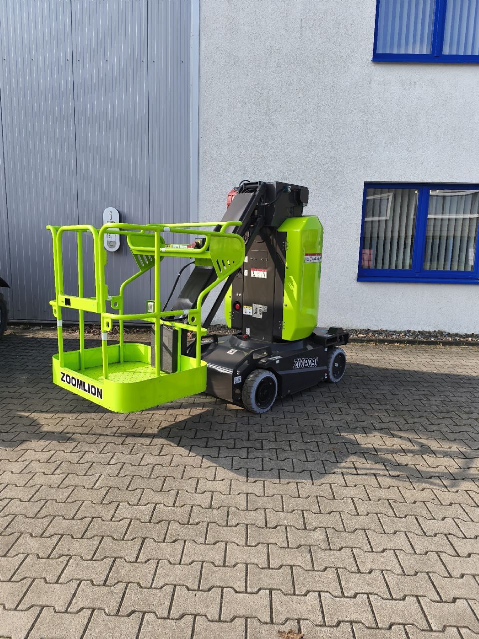 Zoomlion ZMP09J Senkrecht Hebeb�hne www.kornetzki-gabelstapler.de