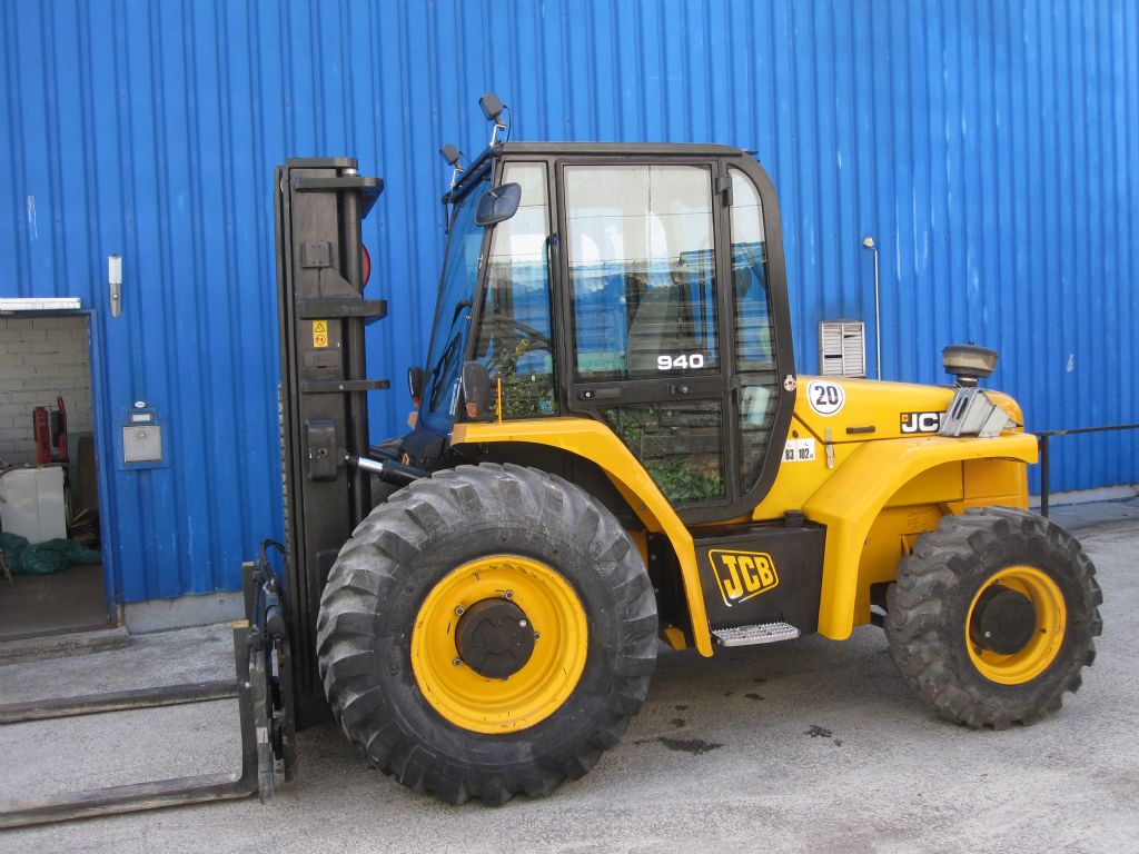 JCB-940-4-Gelndestapler www.service-gabelstapler.de