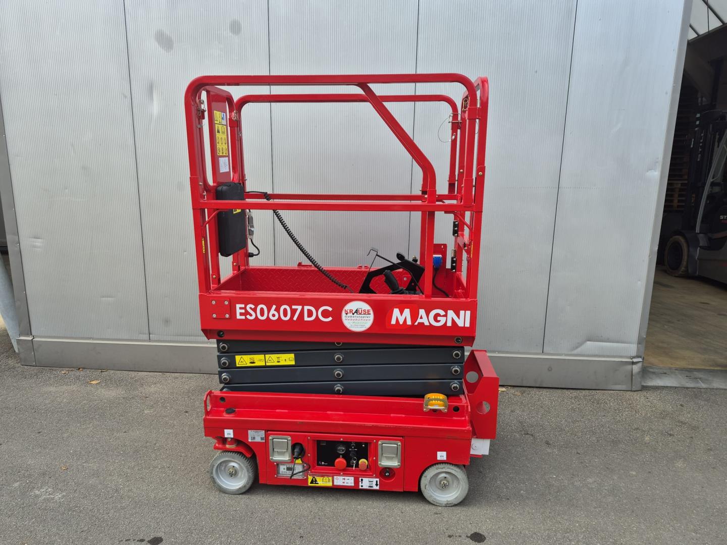 Magni-ES0607 DC-Scherenarbeitsbühne-www.krause-salem.de Magni-ES0607 DC-Scherenarbeitsbühne-www.krause-salem.de