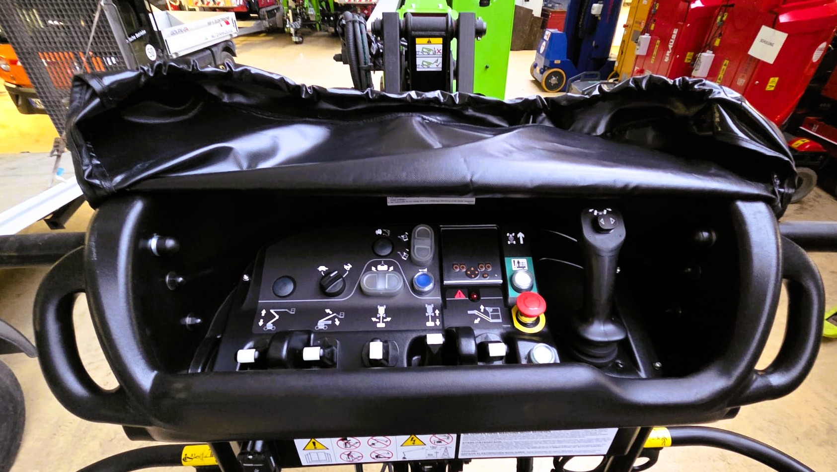 Niftylift-HR 17NE 2x4 MK4-Gelenkteleskopb�hne-www.krause-salem.de