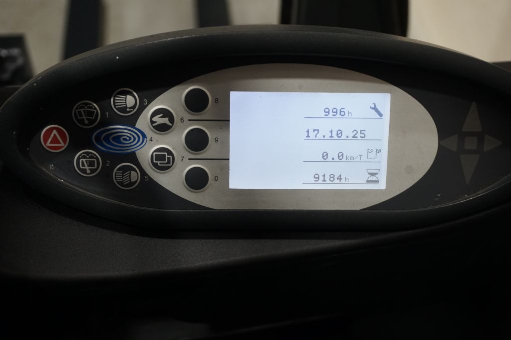 Still-RX50-15 Tele Seitenschieber-Elektro 3 Rad-Stapler-www.kriegel-gmbh.de Still-RX50-15 Tele Seitenschieber-Elektro 3 Rad-Stapler-www.kriegel-gmbh.de