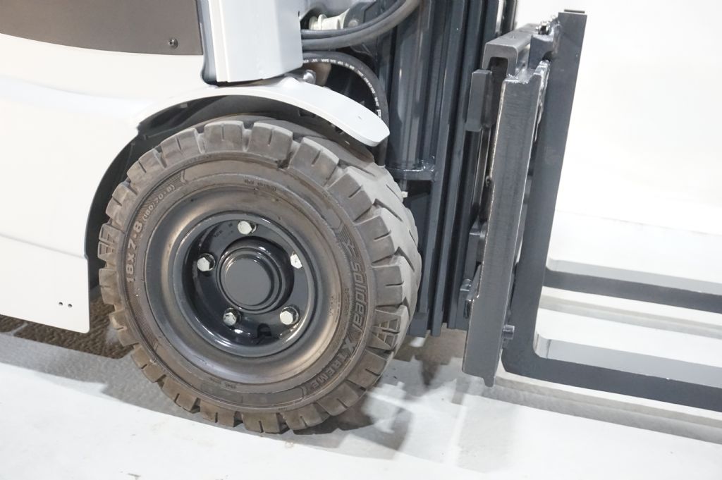 Still-RX50-15 Triplex 3. Ventil-Elektro 3 Rad-Stapler-www.kriegel-gmbh.de Still-RX50-15 Triplex 3. Ventil-Elektro 3 Rad-Stapler-www.kriegel-gmbh.de