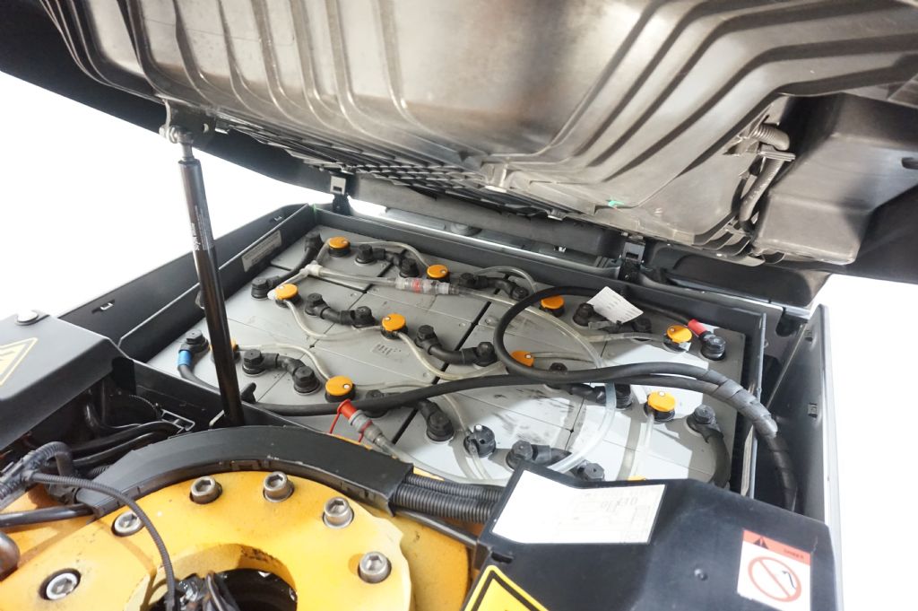 Still-RX50-15 Triplex 3. Ventil-Elektro 3 Rad-Stapler-www.kriegel-gmbh.de Still-RX50-15 Triplex 3. Ventil-Elektro 3 Rad-Stapler-www.kriegel-gmbh.de