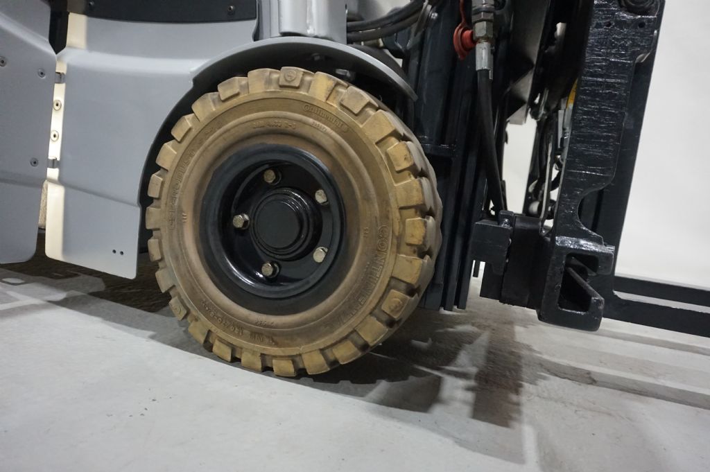 Still-RX50-15 Triplex 3.+4. Ventil ZVG-Elektro 3 Rad-Stapler-www.kriegel-gmbh.de Still-RX50-15 Triplex 3.+4. Ventil ZVG-Elektro 3 Rad-Stapler-www.kriegel-gmbh.de