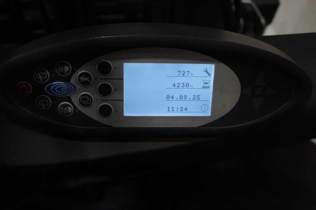 Still-RX50-15 Triplex 3.+4. Ventil ZVG-Elektro 3 Rad-Stapler-www.kriegel-gmbh.de Still-RX50-15 Triplex 3.+4. Ventil ZVG-Elektro 3 Rad-Stapler-www.kriegel-gmbh.de