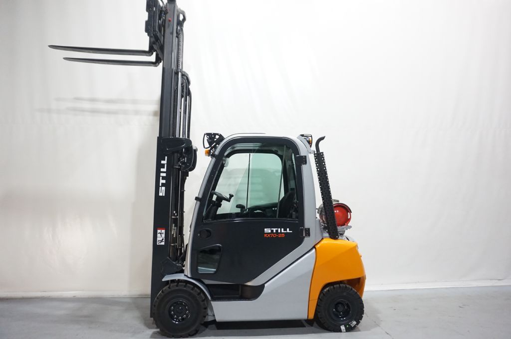 Still-RX70-25T Triplex Kabine 3.+4. Ventil ZVG-Treibgasstapler-www.kriegel-gmbh.de