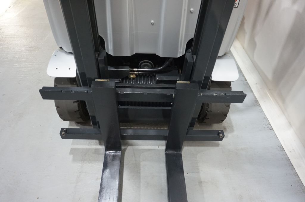 Still-RX70-16D Tele erst 679 Stunden-Dieselstapler-www.kriegel-gmbh.de Still-RX70-16D Tele erst 679 Stunden-Dieselstapler-www.kriegel-gmbh.de