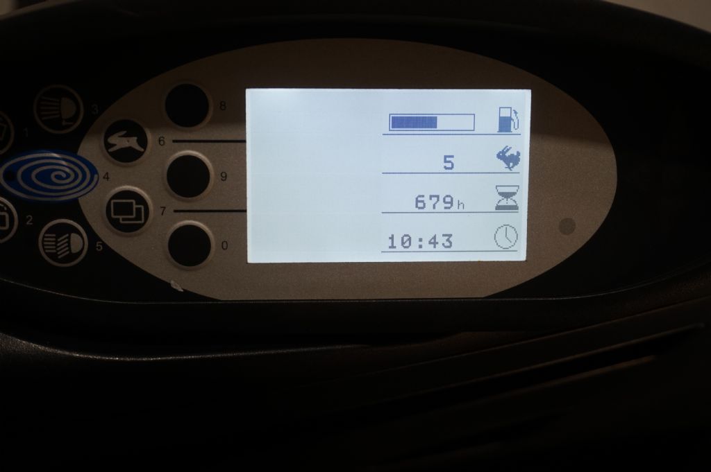 Still-RX70-16D Tele erst 679 Stunden-Dieselstapler-www.kriegel-gmbh.de Still-RX70-16D Tele erst 679 Stunden-Dieselstapler-www.kriegel-gmbh.de