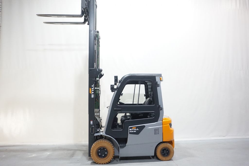 Still-RCE25 Triplex 3.+4. Ventil Kabine ZVG erst 4 Stunden-Elektro 4 Rad-Stapler-www.kriegel-gmbh.de