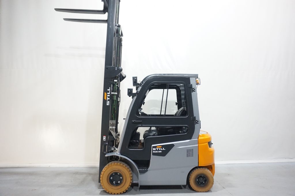 Still-RCE25 Triplex 3.+4. Ventil Kabine erst 3 Stunden-Electric 4-wheel forklift-www.kriegel-gmbh.de