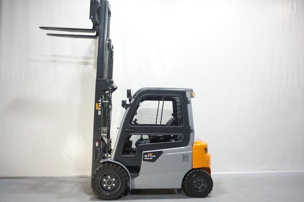 Still-RCE30 Triplex 3.+4. Ventil Kabine erst 14 Stunden-Electric 4-wheel forklift-www.kriegel-gmbh.de