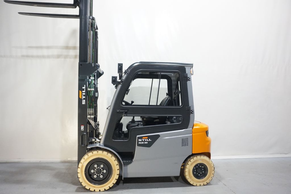 Still-RCE30 Triplex 3.+4. Ventil Kabine erst 2 Stunde-Electric 4-wheel forklift-www.kriegel-gmbh.de