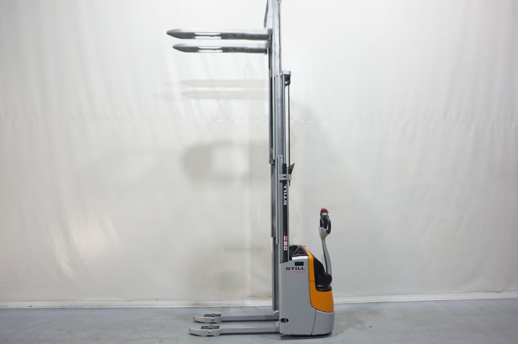 Still-EXV12  Li ION Triplex mit Rangiertaste -Hochhubwagen-www.kriegel-gmbh.de