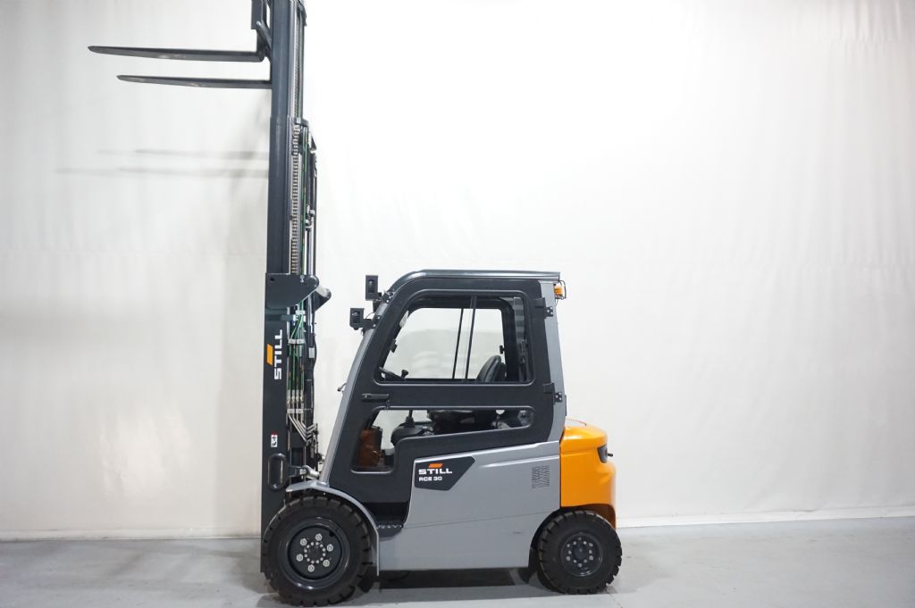 Still-RCE30 Triplex 3.+4. Ventil Kabine erst 2 Stunde-Elektro 4 Rad-Stapler-www.kriegel-gmbh.de