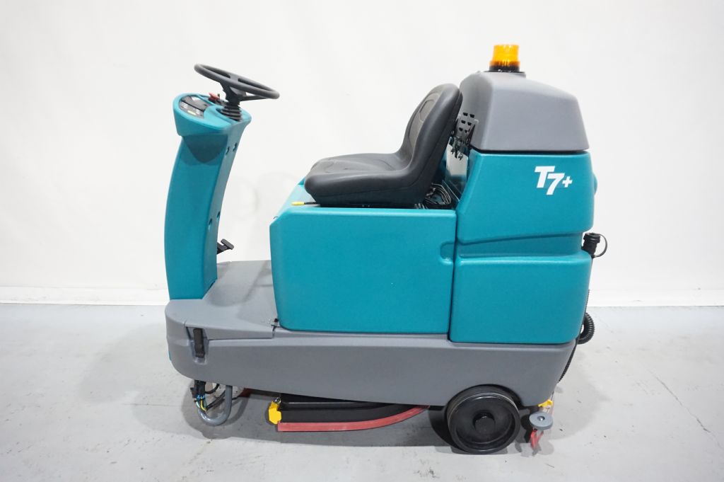 Tennant-T7+ Fast neuwertig -Scheuersaugmaschine-www.kriegel-gmbh.de