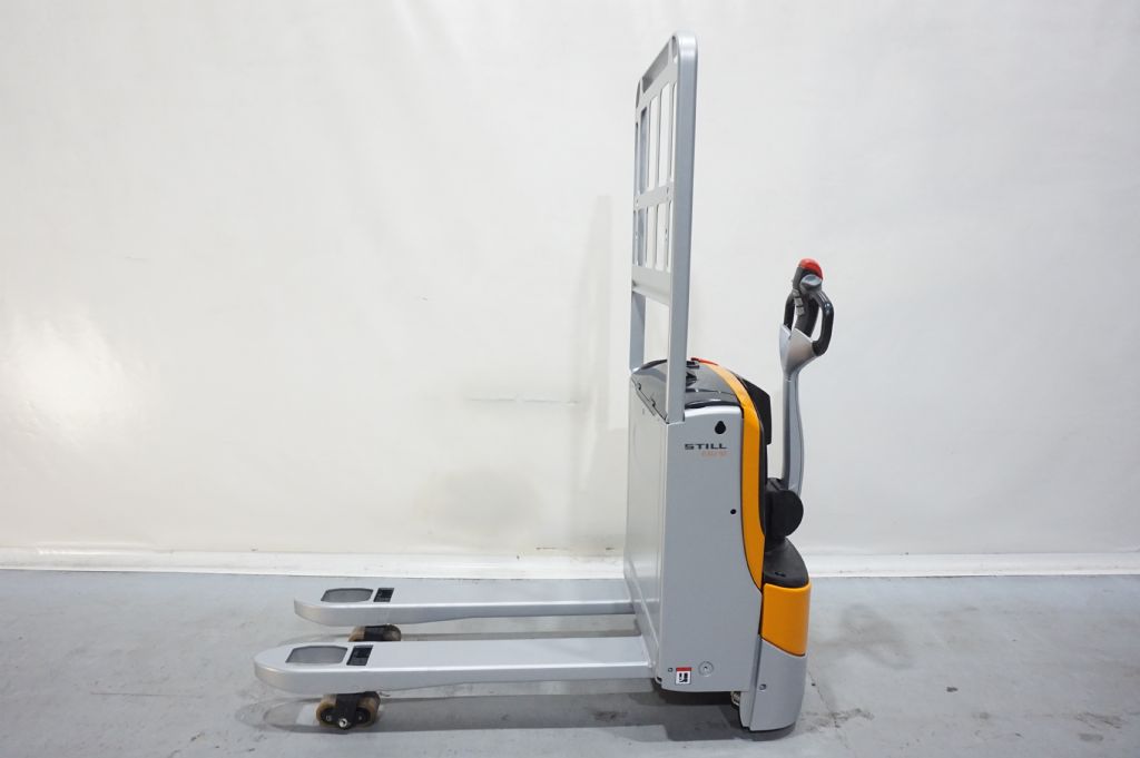 Still-EXU16 Akku 2025 erst 385 Stunden integr.Ladeger�t-Niederhubwagen-www.kriegel-gmbh.de