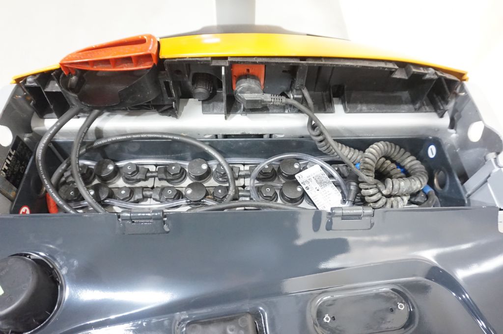 Still-EXU16 Akku 2025 erst 385 Stunden integr.Ladegerät-Niederhubwagen-www.kriegel-gmbh.de Still-EXU16 Akku 2025 erst 385 Stunden integr.Ladegerät-Niederhubwagen-www.kriegel-gmbh.de