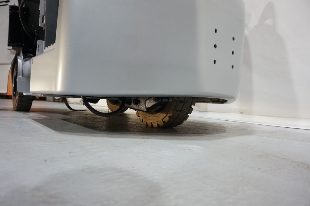 Still-LTX70 Schlepper -Schlepper-www.kriegel-gmbh.de Still-LTX70 Schlepper -Schlepper-www.kriegel-gmbh.de