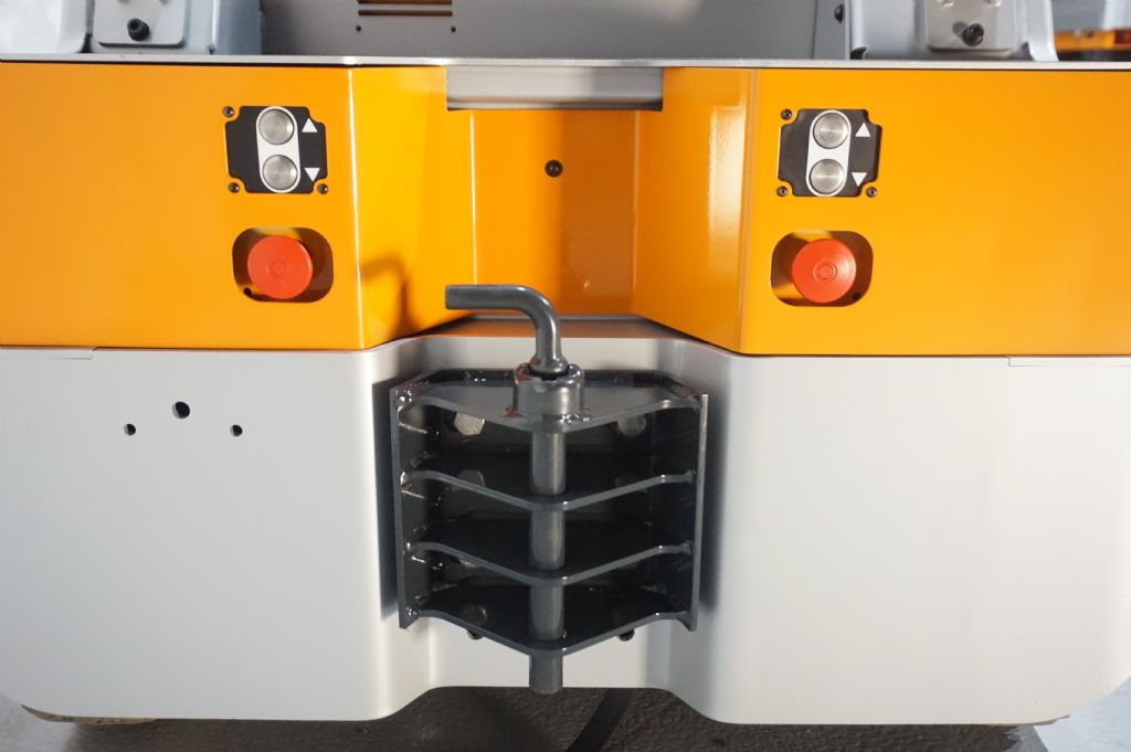 Still-LTX70 Schlepper -Schlepper-www.kriegel-gmbh.de Still-LTX70 Schlepper -Schlepper-www.kriegel-gmbh.de