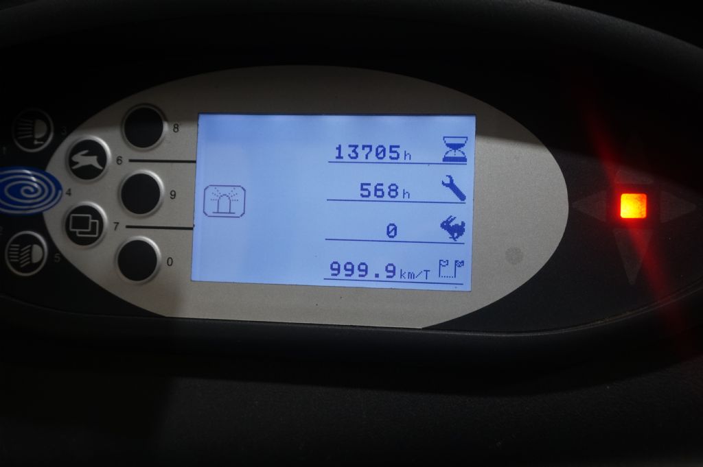 Still-LTX70 Schlepper -Schlepper-www.kriegel-gmbh.de Still-LTX70 Schlepper -Schlepper-www.kriegel-gmbh.de