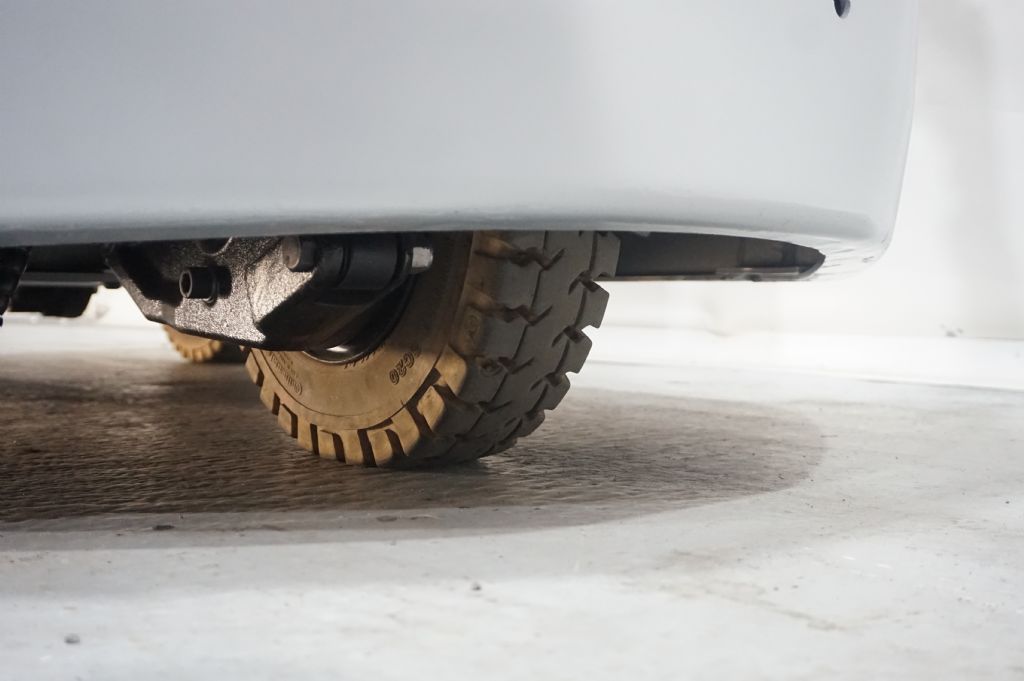 Still-LTX70 Schlepper -Schlepper-www.kriegel-gmbh.de Still-LTX70 Schlepper -Schlepper-www.kriegel-gmbh.de