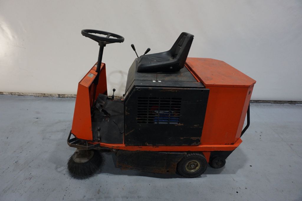 Wilms--Sweepers and vacuum cleaning machine-www.kriegel-gmbh.de